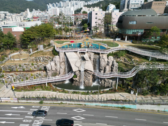 새롭게 태어난 금천폭포공원, 금천구 지역 명소로 탈바꿈